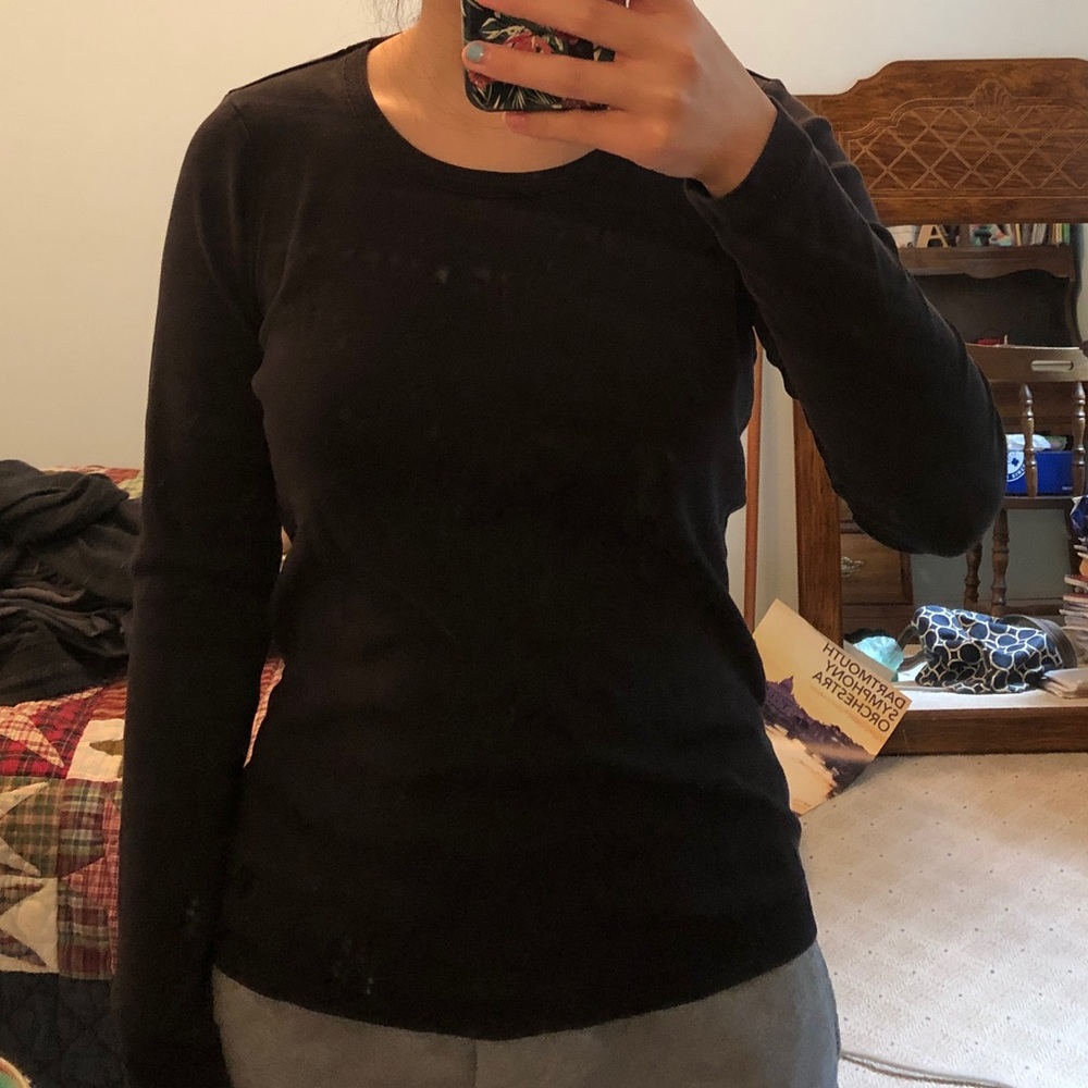 Black tee